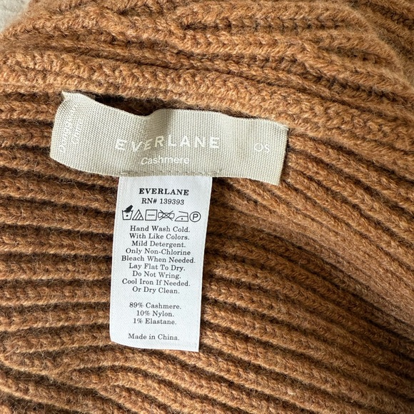 Everlane Cashmere Ribbed Beanie in Camel - Picture 3 of 3